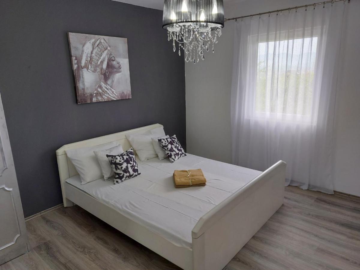 Villa Vikendica Gaj Gornji Milanovac Esterno foto