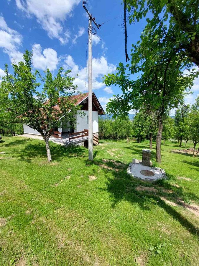 Villa Vikendica Gaj Gornji Milanovac Esterno foto